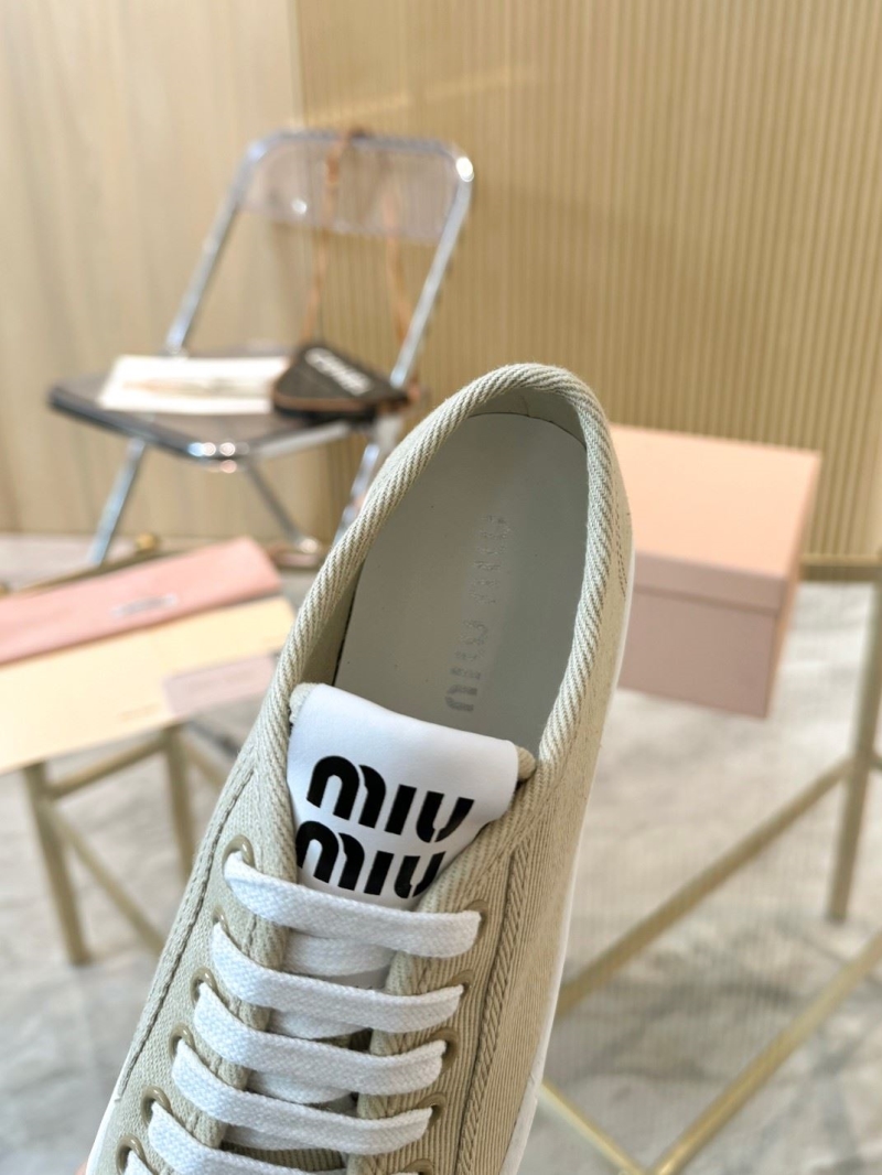 Miu Miu Casual Shoes